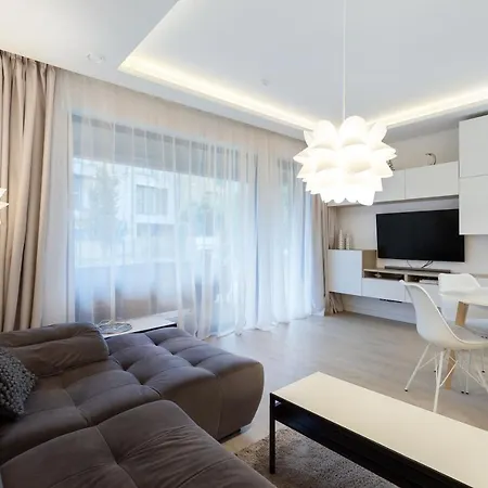 Hilltown Townhouse *