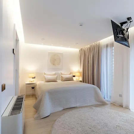 Hilltown Townhouse Vilnius